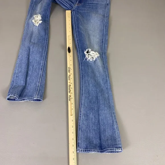 MOTHER The Runaway Weekender Jeans Women's Size 26 Flare Blue Distressed Denim - Picture 11 of 15